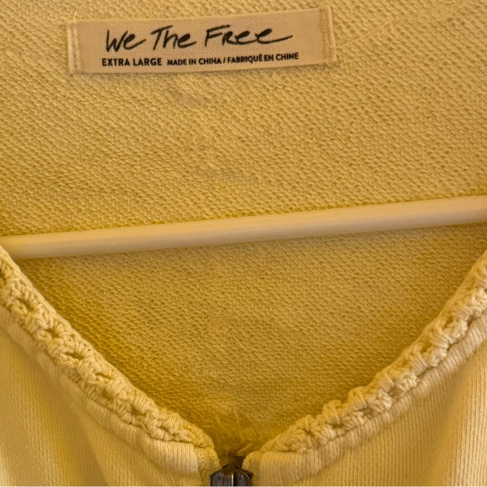 WE THE FREE YELLOW CROCHET DETAILED ZIP FRONT SWEATSHIRT SIZE XL - Picture 2 of 3